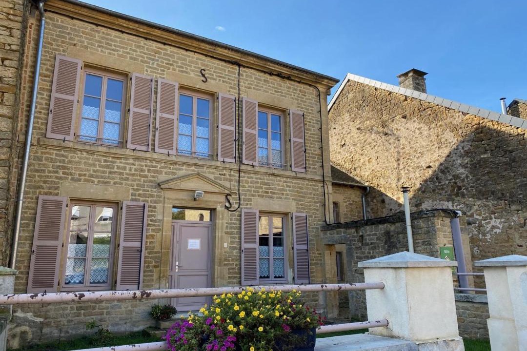 Photo of Buildings in Puilly-et-Charbeaux