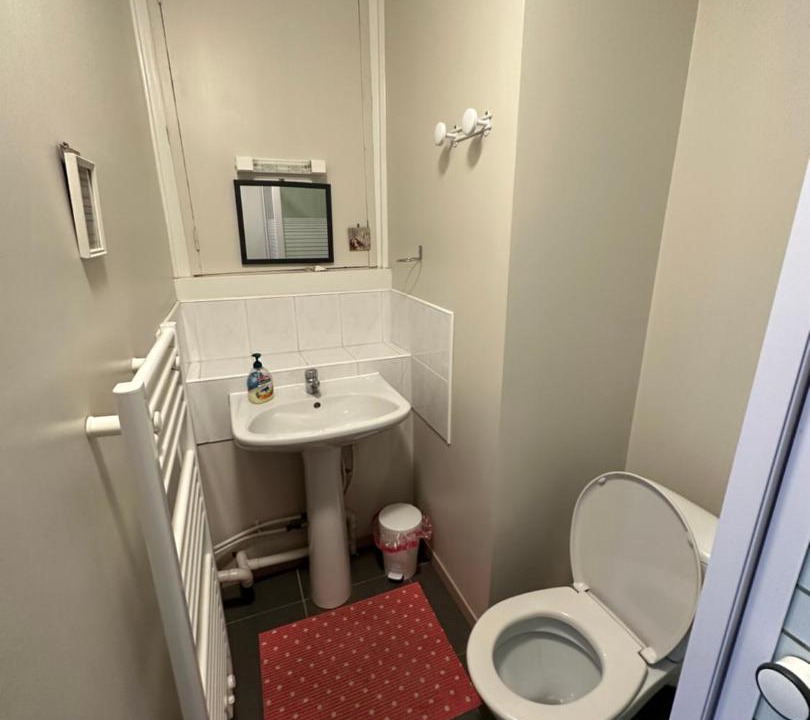Photo of Bathroom in Nesle