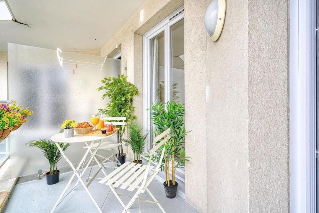 Photo of Others in Faubourg de l'Arche