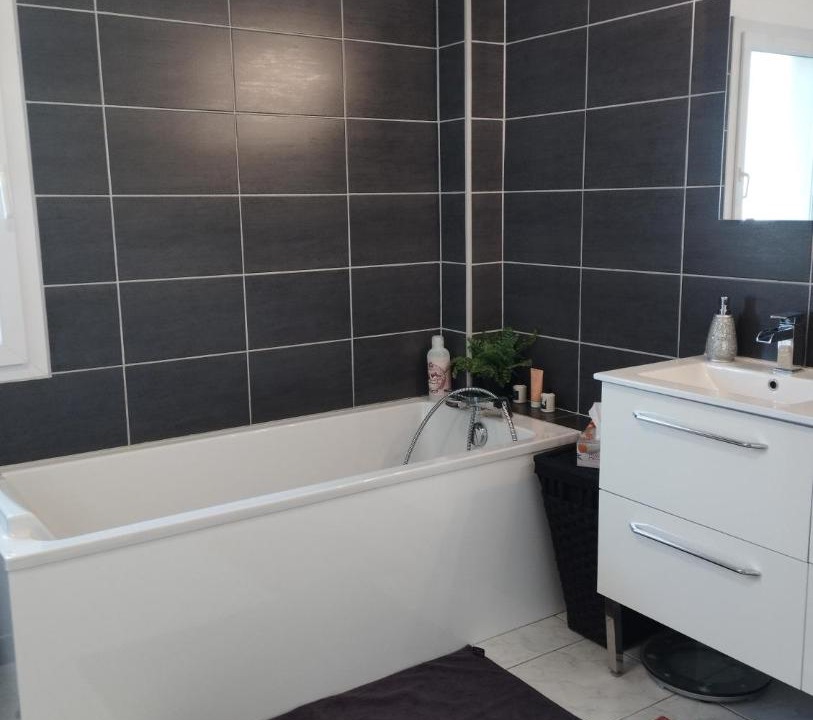 Photo of Bathroom in Quincampoix