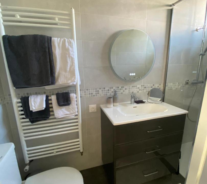 Photo of Bathroom in Villemoisson-sur-Orge
