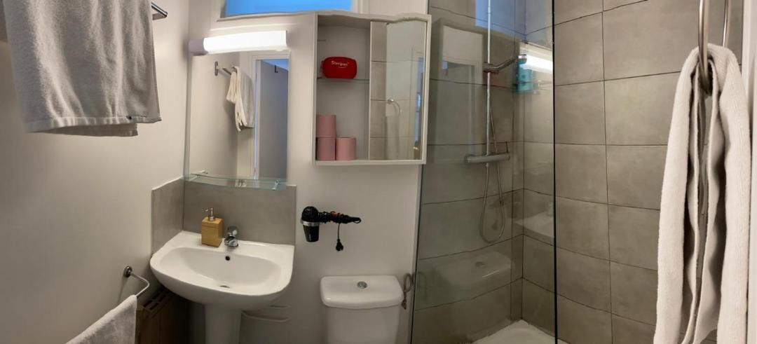 Photo of Bathroom in Pantin
