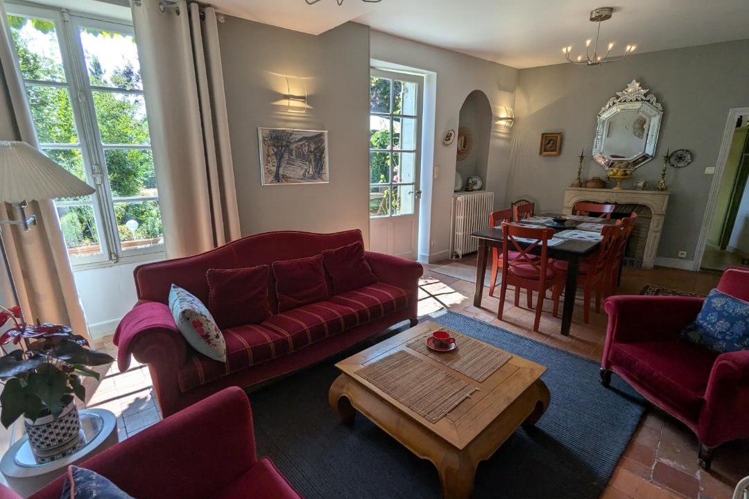 Photo of Livingroom in Yevre-le-Chatel