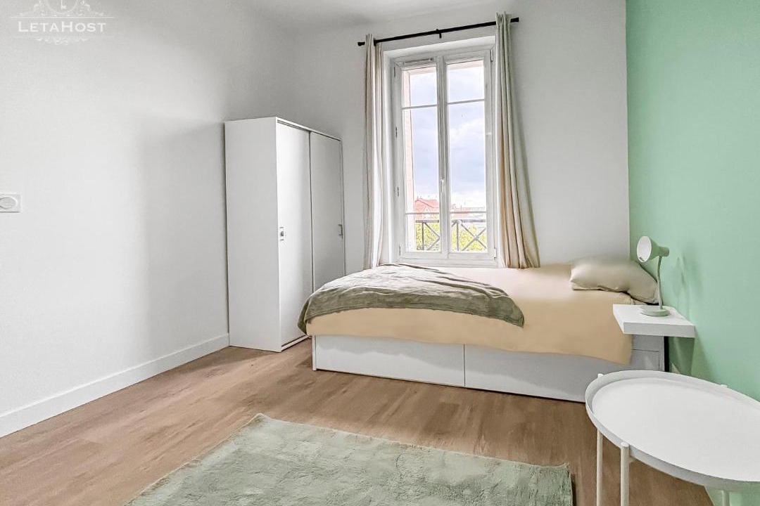 Photo of Bedroom in Villeneuve-Saint-Georges