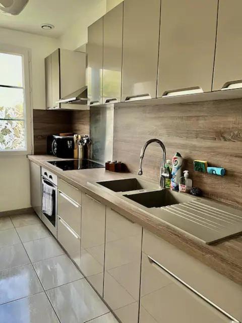Photo of Kitchen in Crevecur-le-Grand