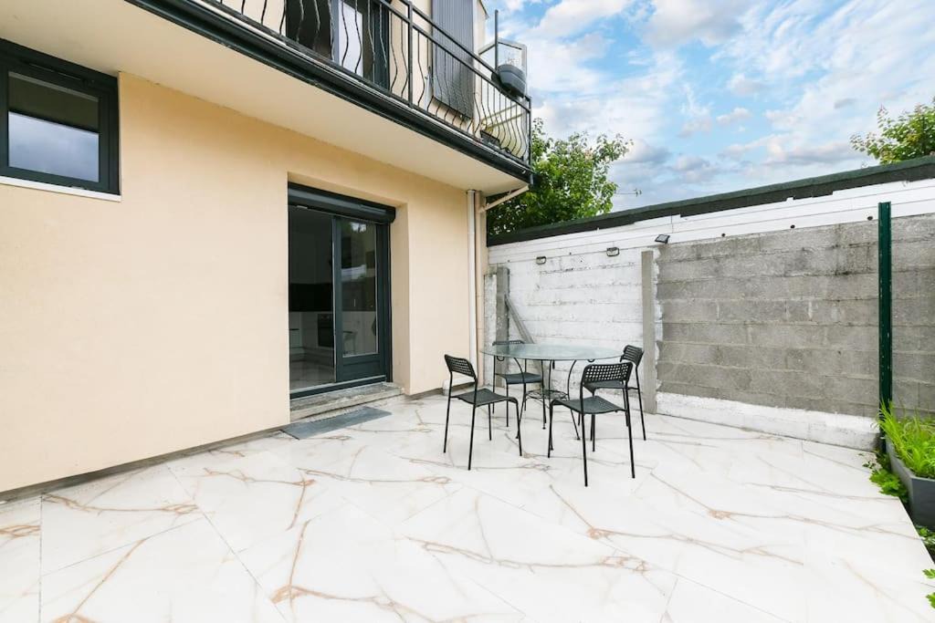 Photo of Patio Balcony in Les Mureaux