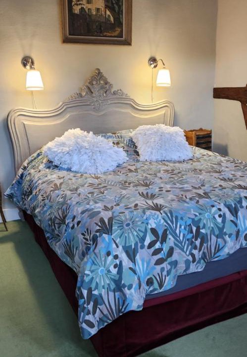 Photo of Bedroom in Lyons-la-Foret