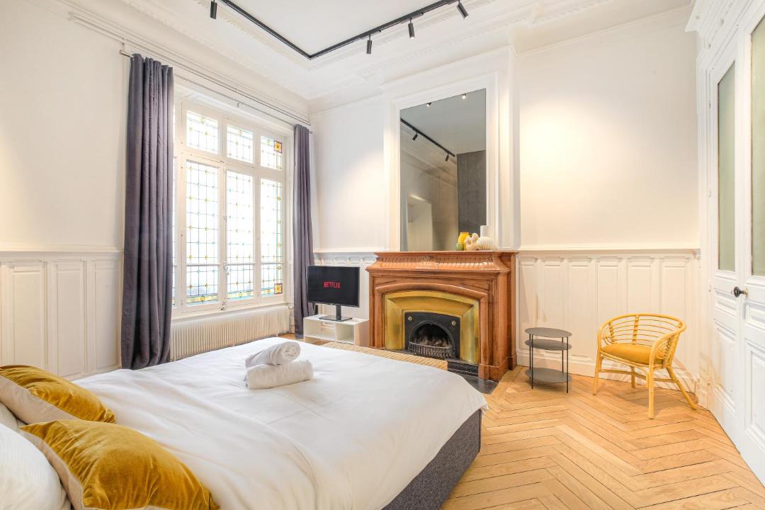 Photo of Bedroom in Puvis De Chavannes - Le Lycee