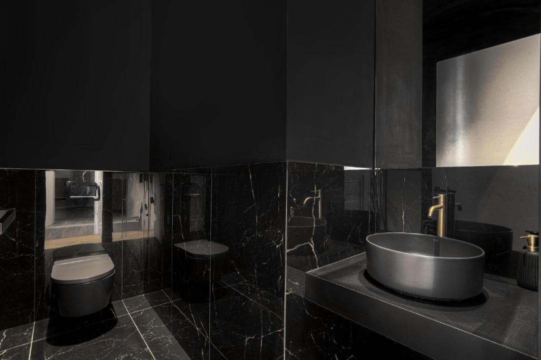 Photo of Bathroom in Puvis De Chavannes - Le Lycee