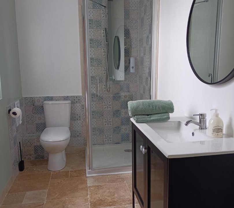 Photo of Bathroom in Estrees-St-Denis