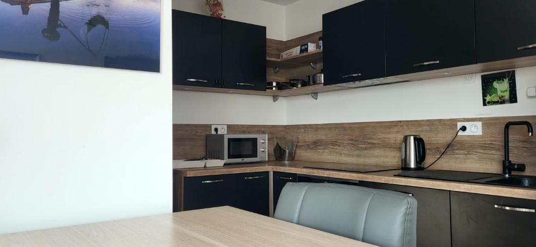 Photo of Kitchen in Center
