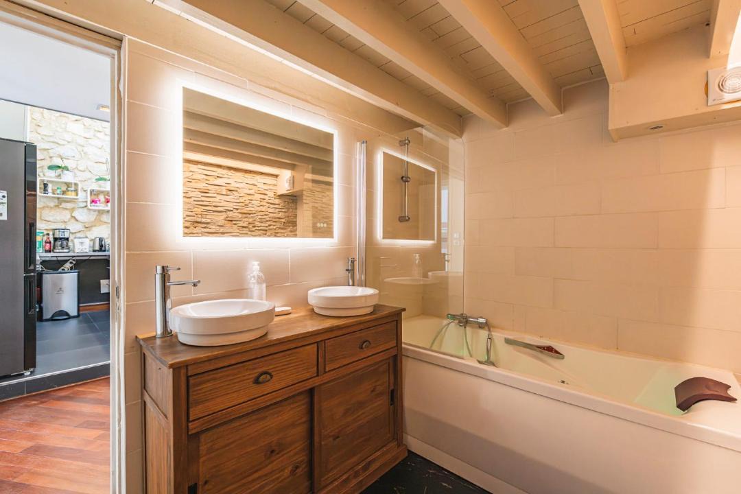 Photo of Bathroom in Barbatre