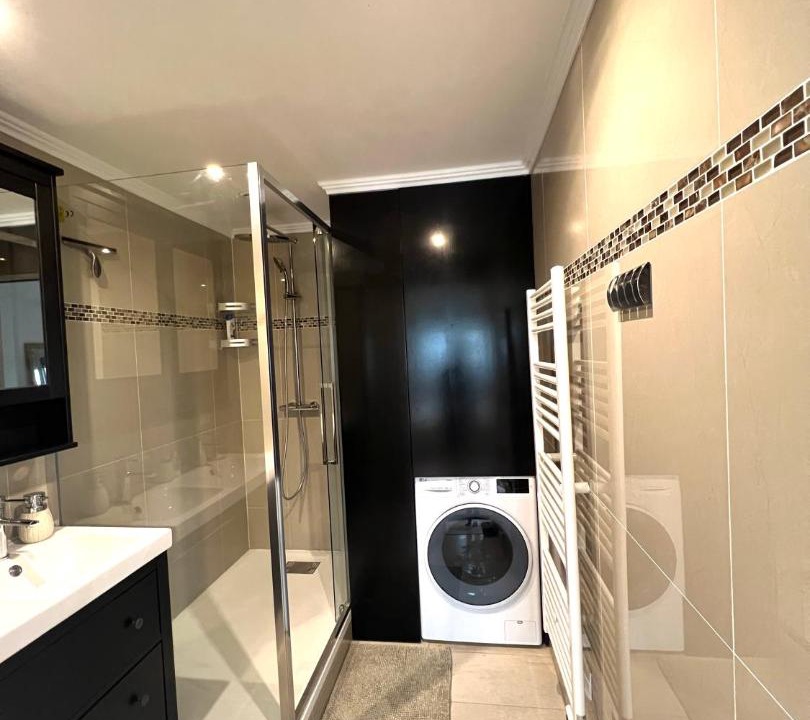 Photo of Bathroom in Asnieres-sur-Seine