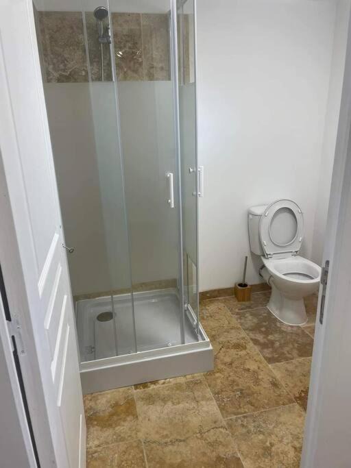 Photo of Bathroom in Villeneuve-le-Roi