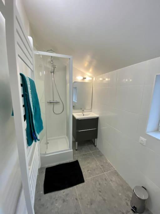 Photo of Bathroom in Creil