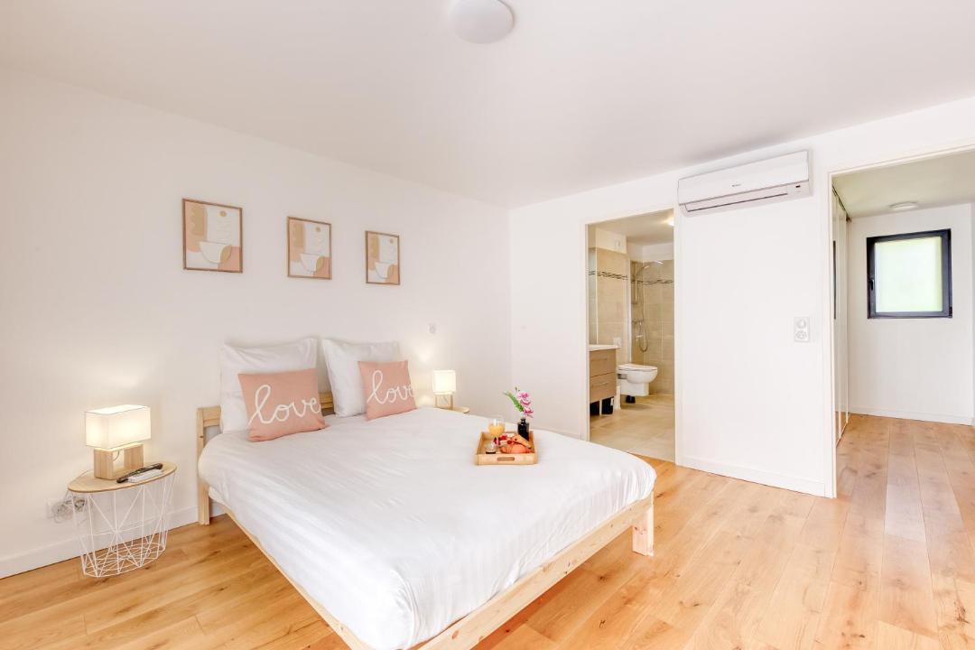 Photo of Bedroom in Montreuil