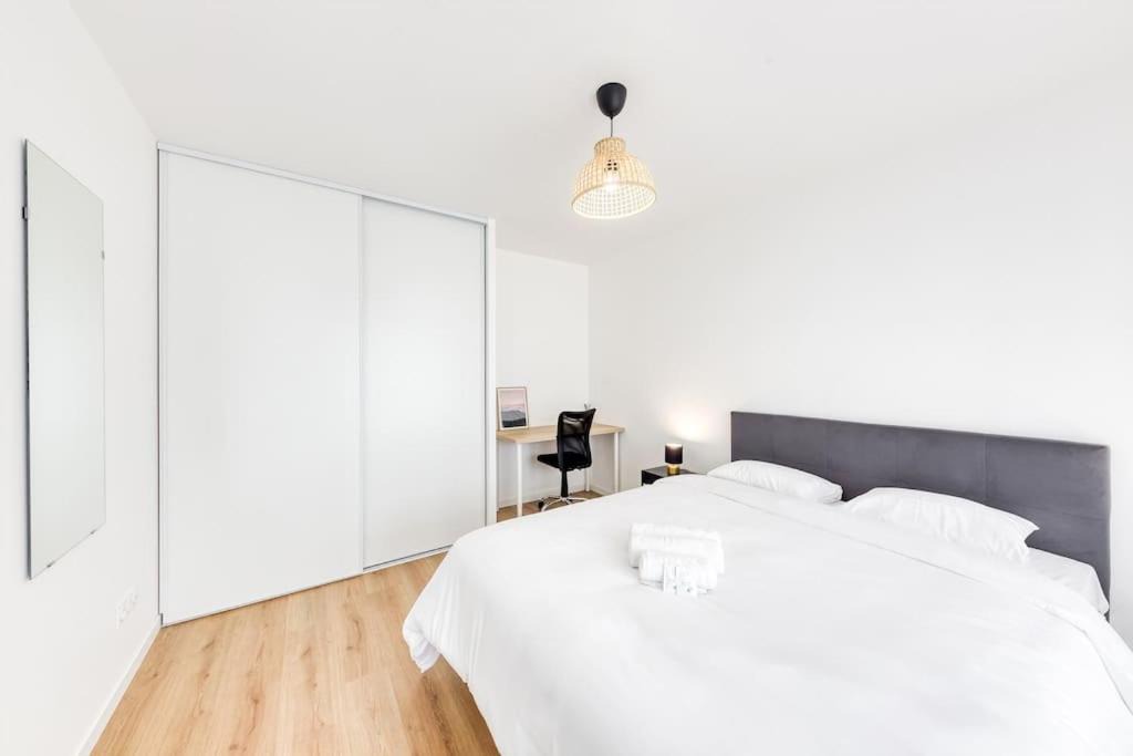 Photo of Bedroom in Villepinte