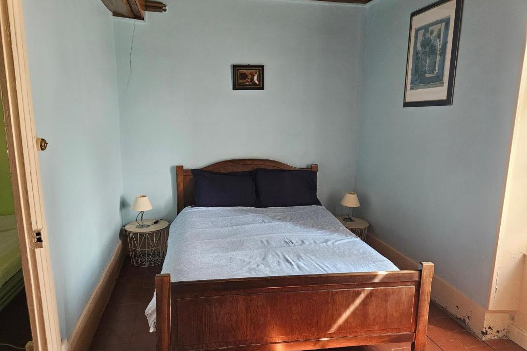 Photo of Bedroom in Maux