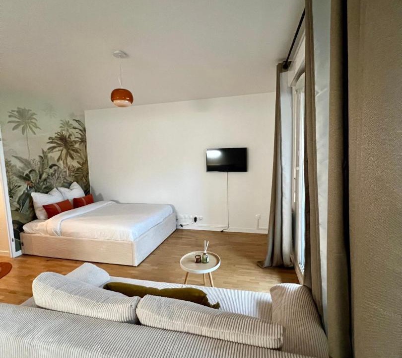 Photo of Bedroom in Colombes