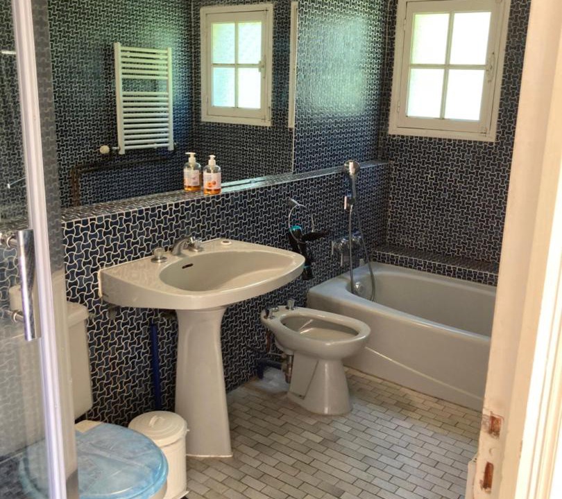Photo of Bathroom in Jars