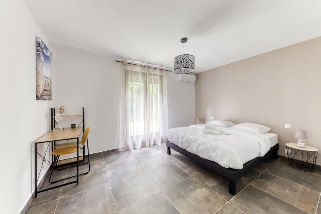 Photo of Bedroom in Villepinte