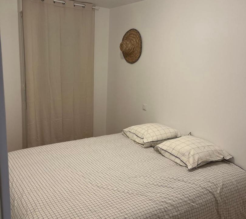 Photo of Bedroom in Poix-de-Picardie