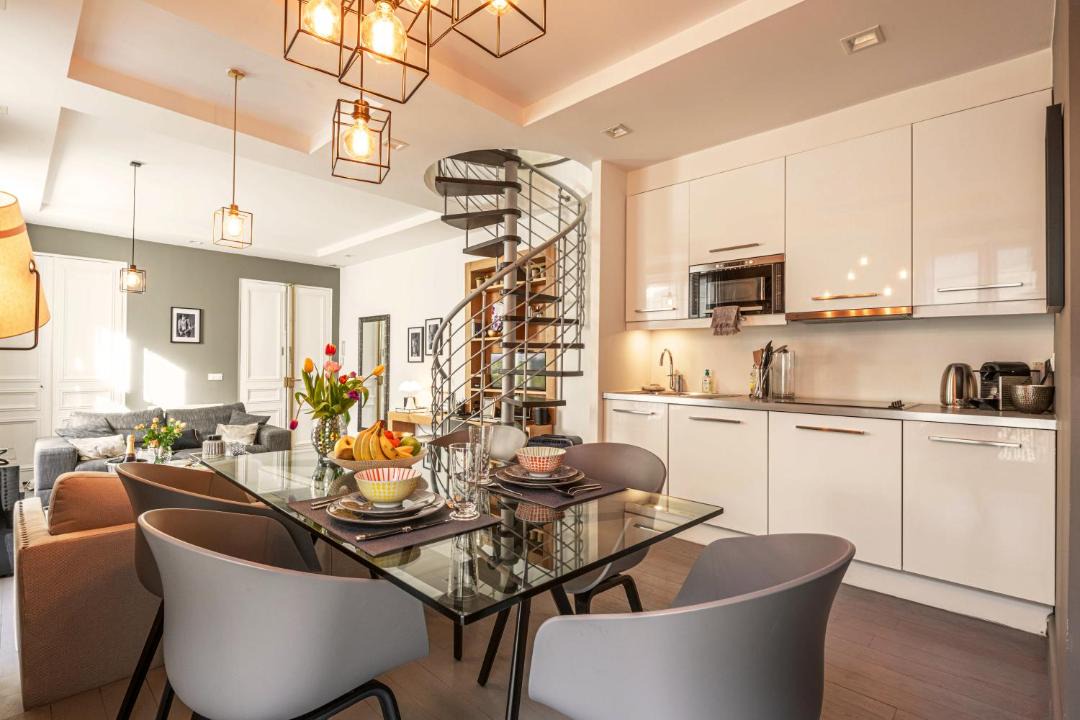 Photo of Livingroom in 8th Arrondissement