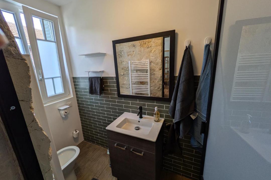 Photo of Bathroom in Margny-les-Compiegne
