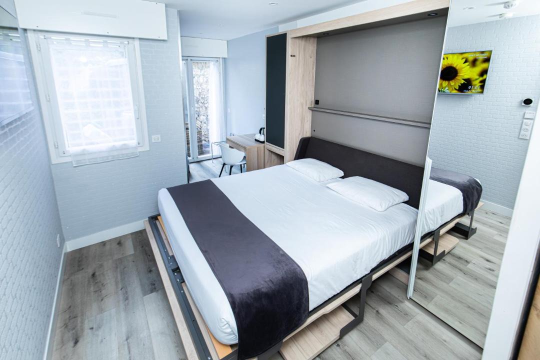 Photo of Bedroom in Montparnasse