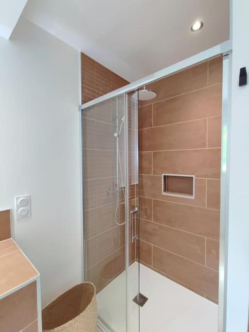 Photo of Bathroom in Esquennoy