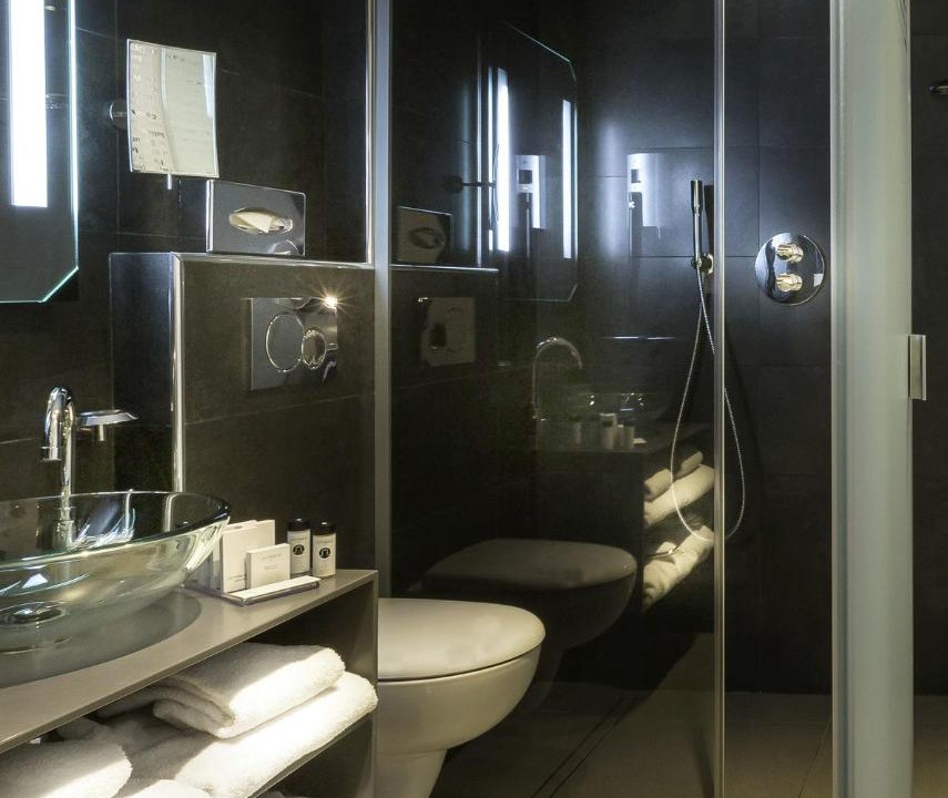 Photo of Bathroom in Vivienne