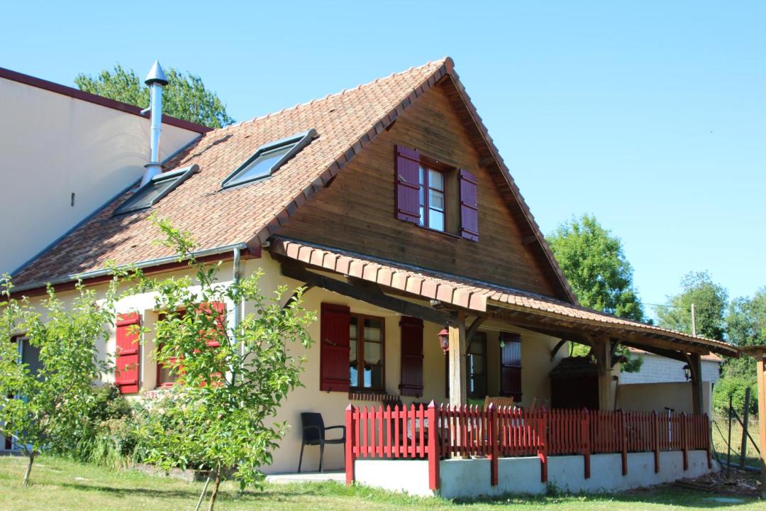Photo of Buildings in Oneux