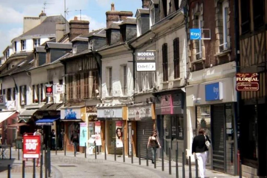 Photo of Others in Evreux