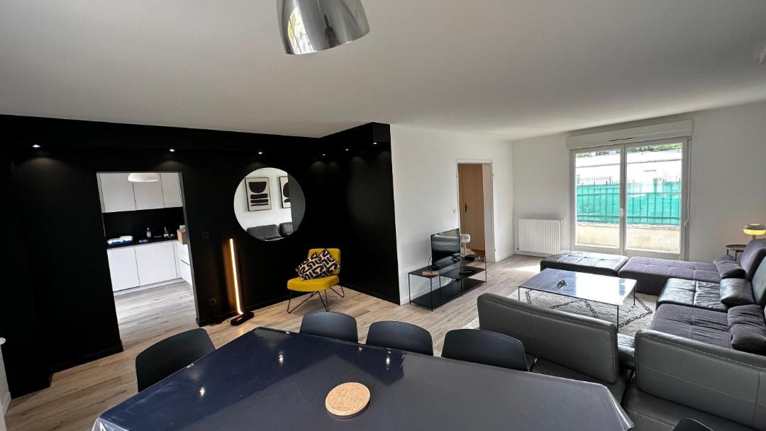 Photo of Livingroom in Justices