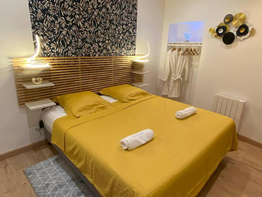 Photo of Bedroom in Louvres