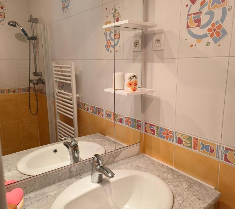Photo of Bathroom in Verneuil-en-Halatte