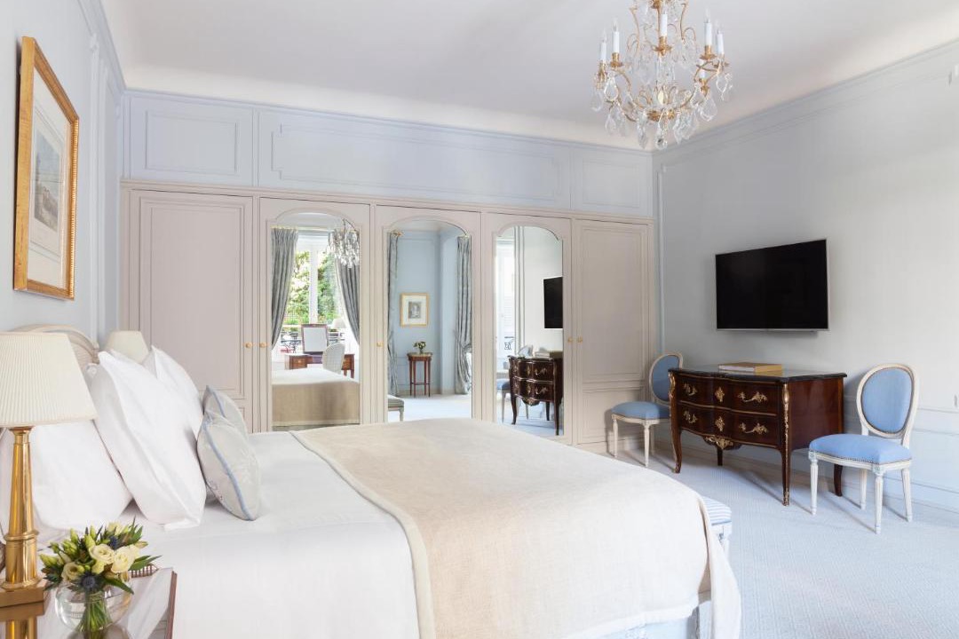 Photo of Bedroom in 8th Arrondissement