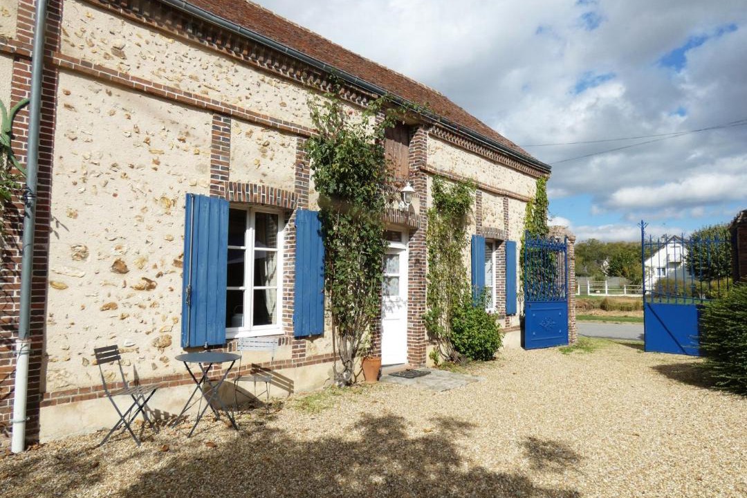 Photo of Buildings in Le Boullay-Thierry