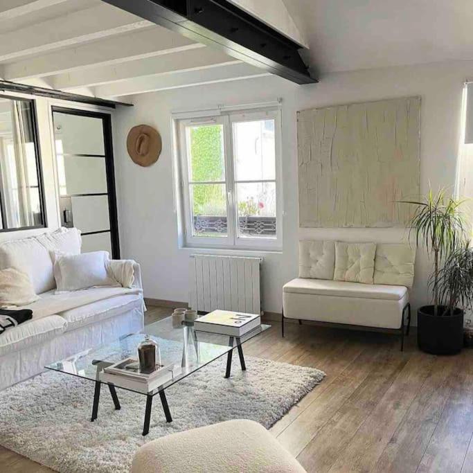 Photo of Livingroom in Notre-Dame