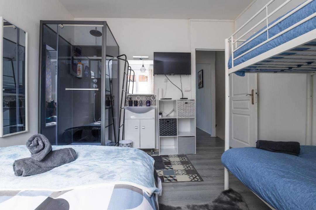 Photo of Bedroom in Loos
