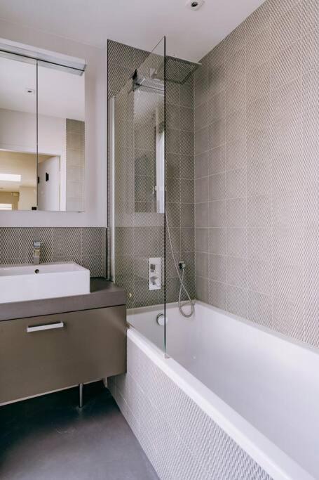 Photo of Bathroom in Centre Ville