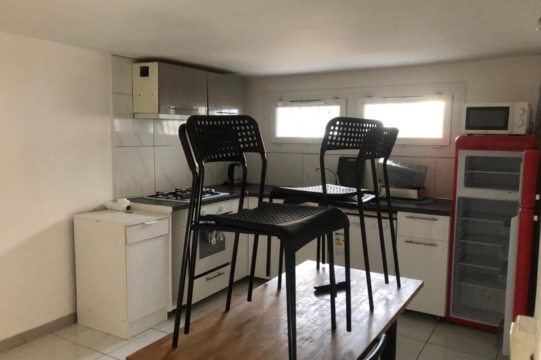 Photo of Kitchen in Stains
