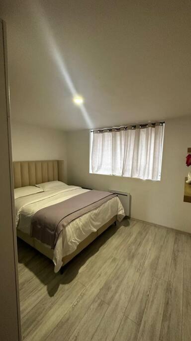 Photo of Bedroom in Argenteuil