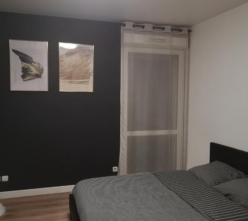 Photo of Bedroom in Orly