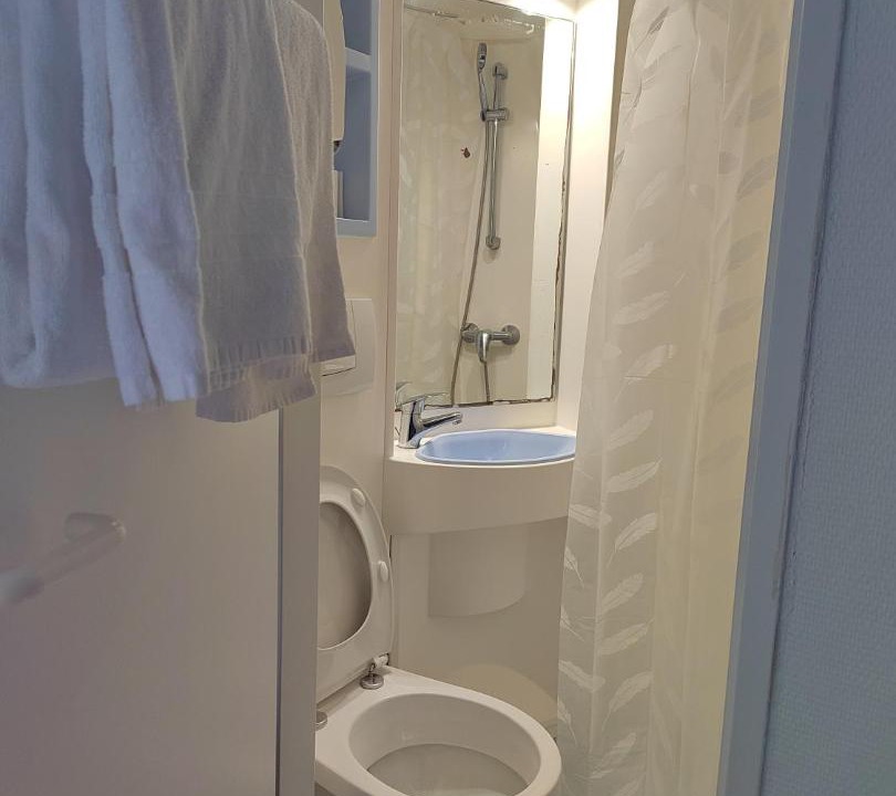 Photo of Bathroom in Bouafle