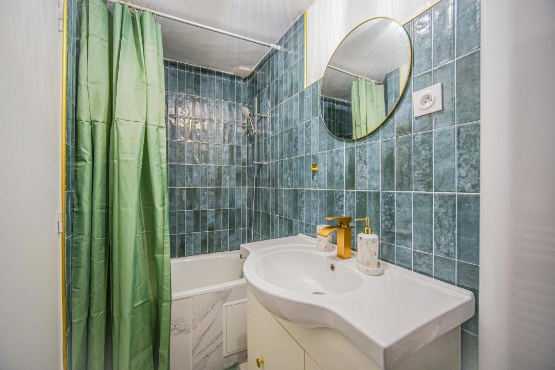 Photo of Bathroom in Longperrier