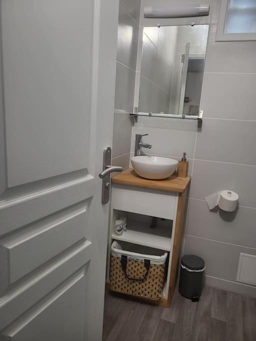 Photo of Bathroom in Athis-Mons