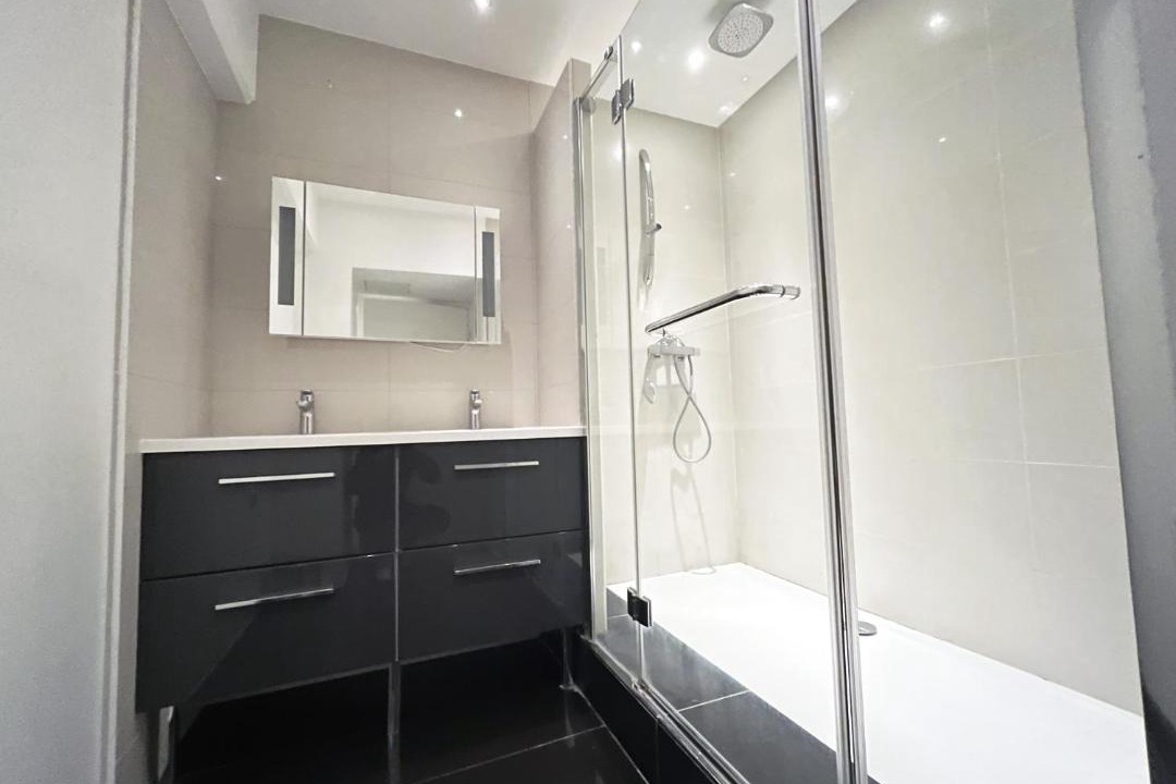 Photo of Bathroom in Quartier Sainte-Marguerite
