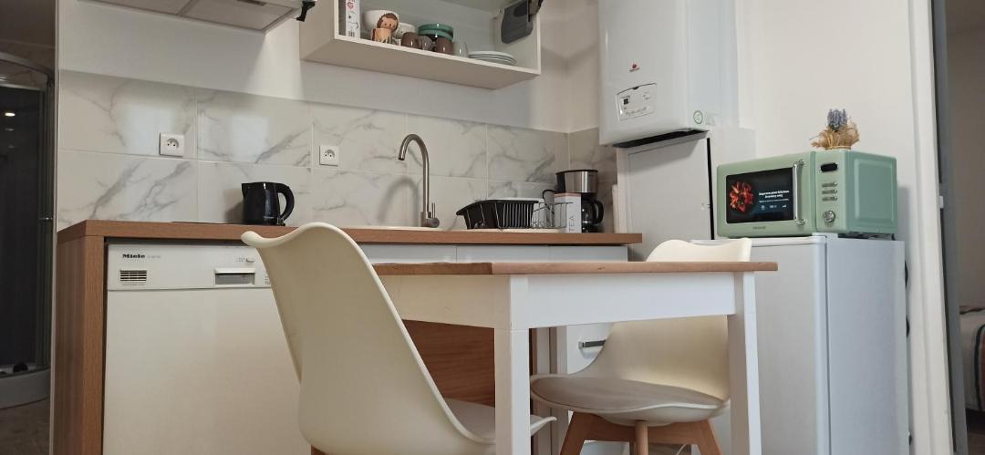 Photo of Kitchen in Margny-les-Compiegne