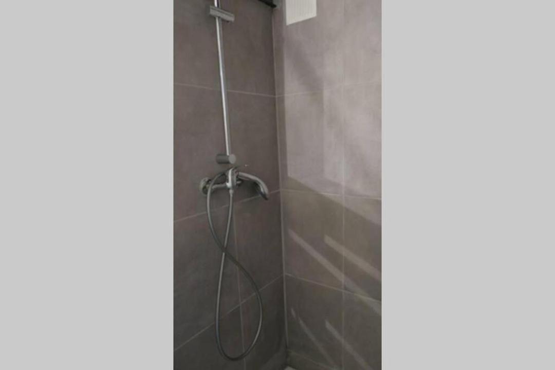 Photo of Bathroom in Quartier Saint-Ambroise